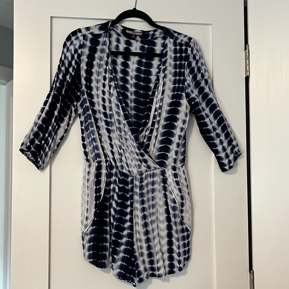 Cute tie dyed navy and white romper - Picture 3 of 4